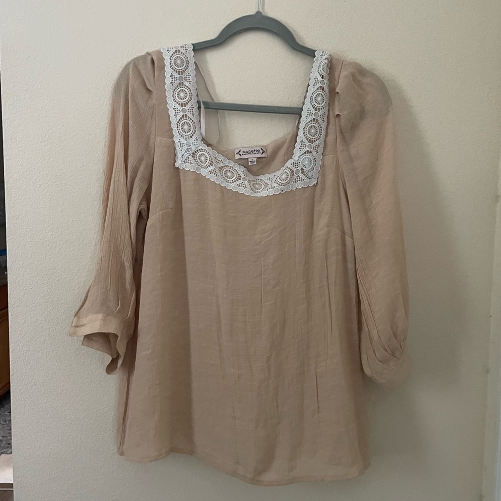 Nanette blouse. Size large